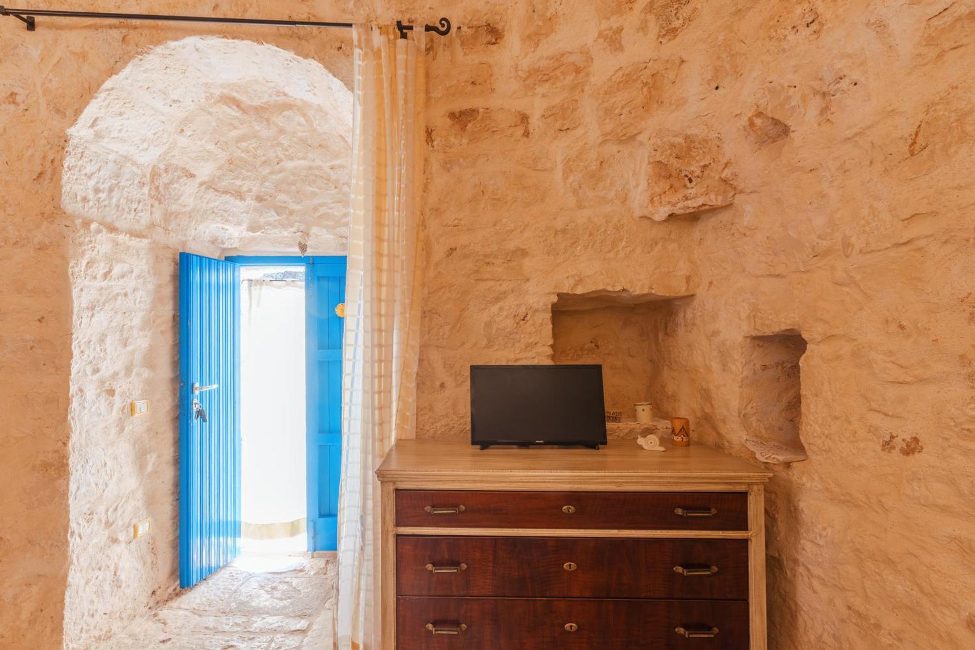 דירות Latiano Trullo Tarantini Con Piscina Privata מראה חיצוני תמונה