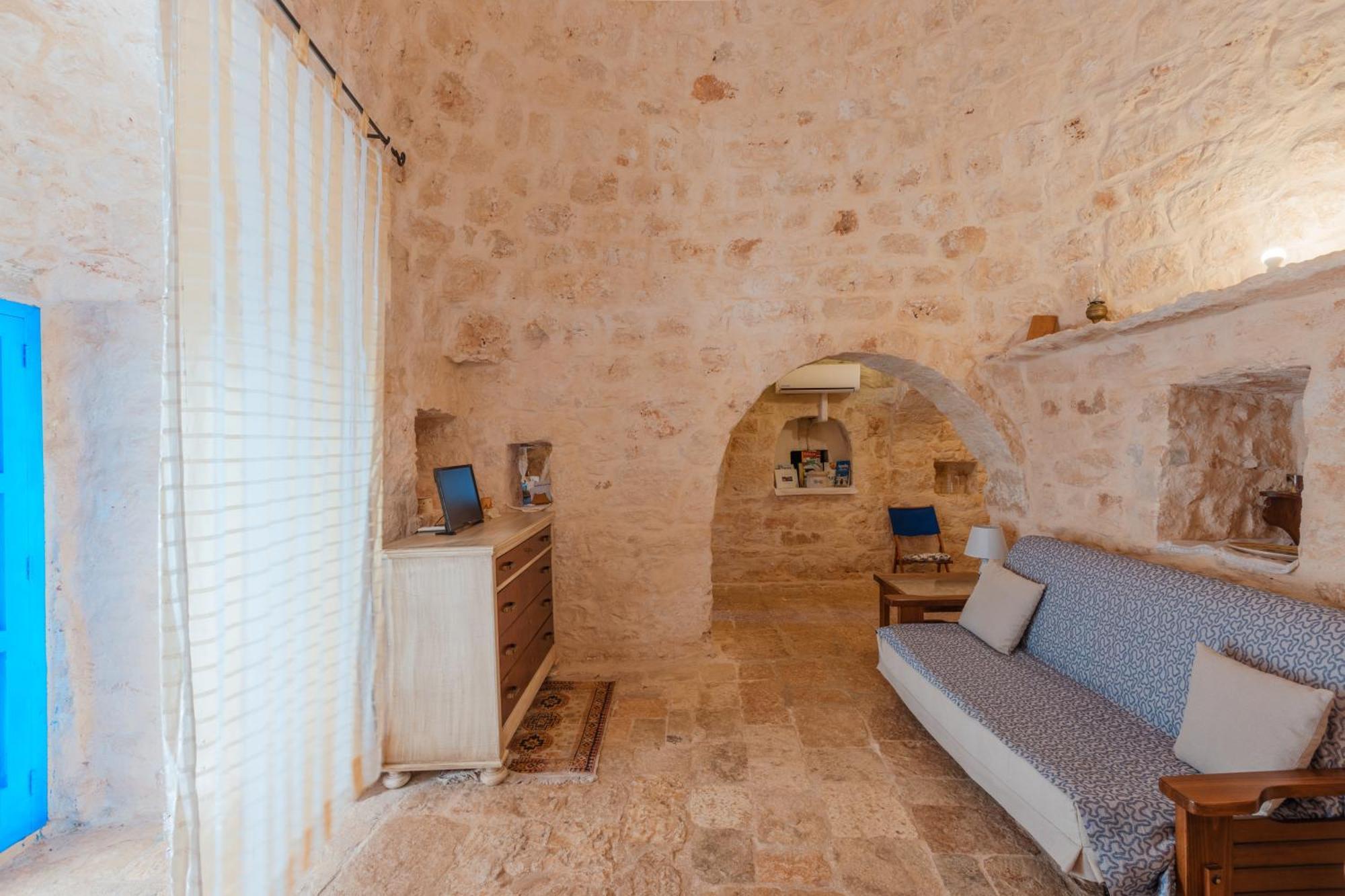 דירות Latiano Trullo Tarantini Con Piscina Privata מראה חיצוני תמונה