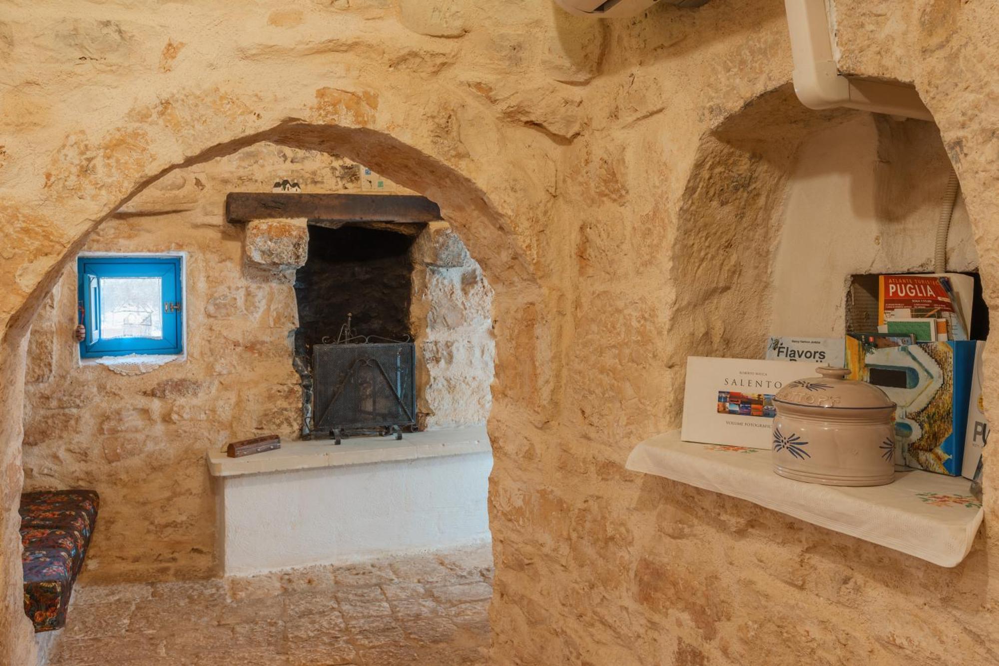 דירות Latiano Trullo Tarantini Con Piscina Privata מראה חיצוני תמונה