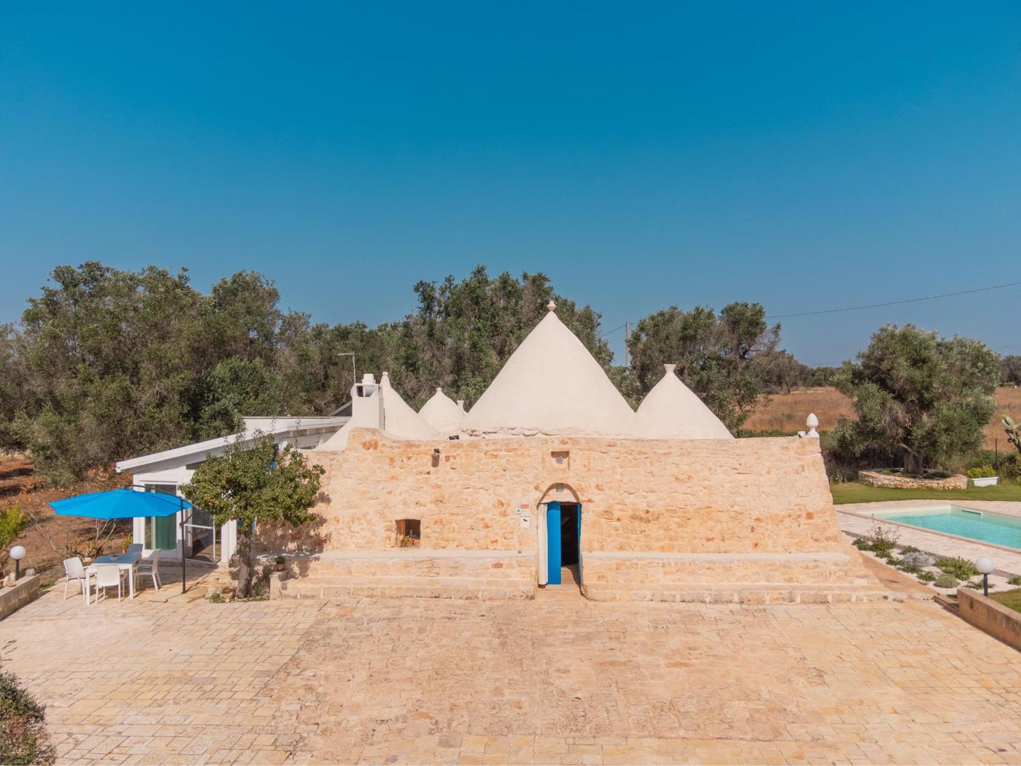 דירות Latiano Trullo Tarantini Con Piscina Privata מראה חיצוני תמונה